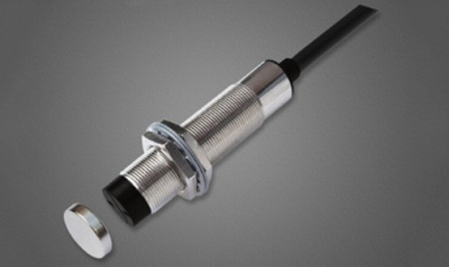 새로운 유형의 정방향 및 역방향 회전 속도 센서